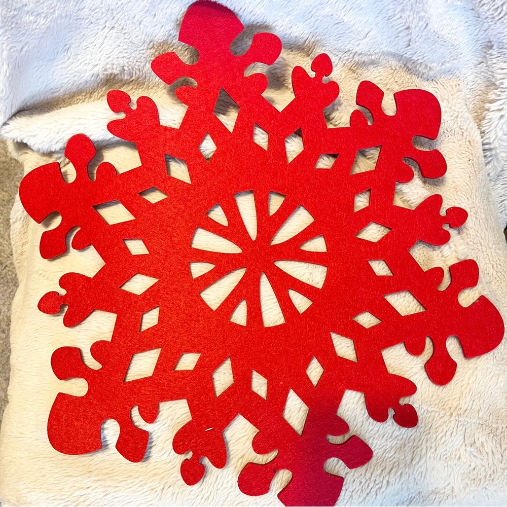 ❄️Set of 4 Red Felt Snowflake Placemats w/matching coasters